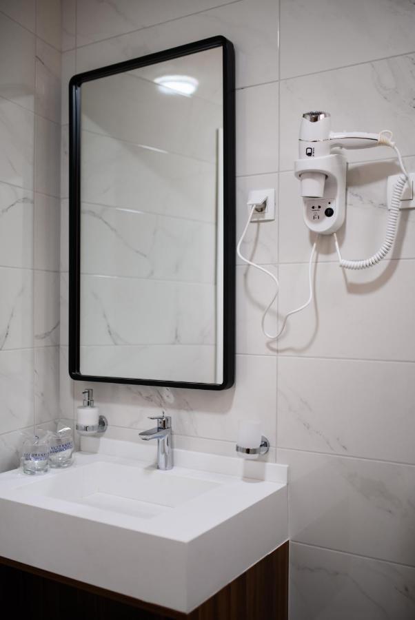 G Star Hotel Сутоморе Екстериор снимка